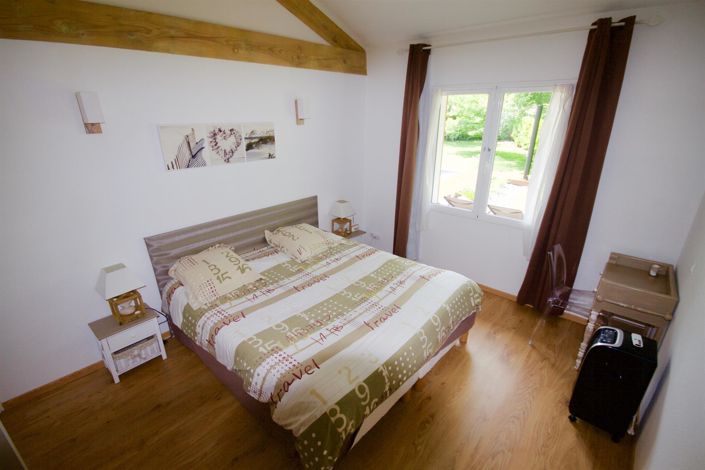 Image No.5-6 Bed House for sale