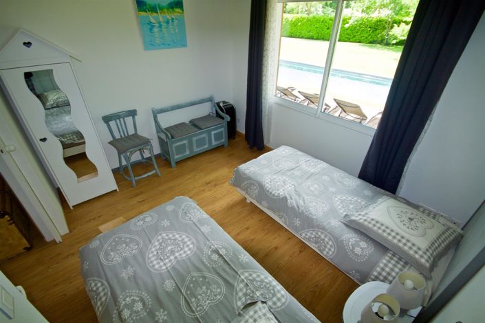 Image No.9-6 Bed House for sale