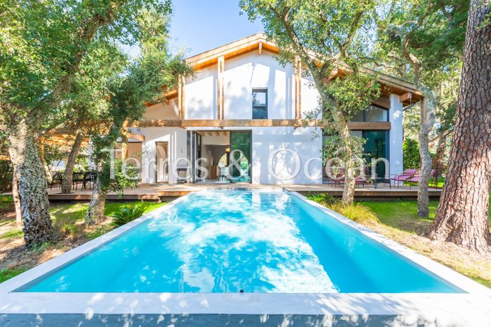 Image No.1-4 Bed House for sale