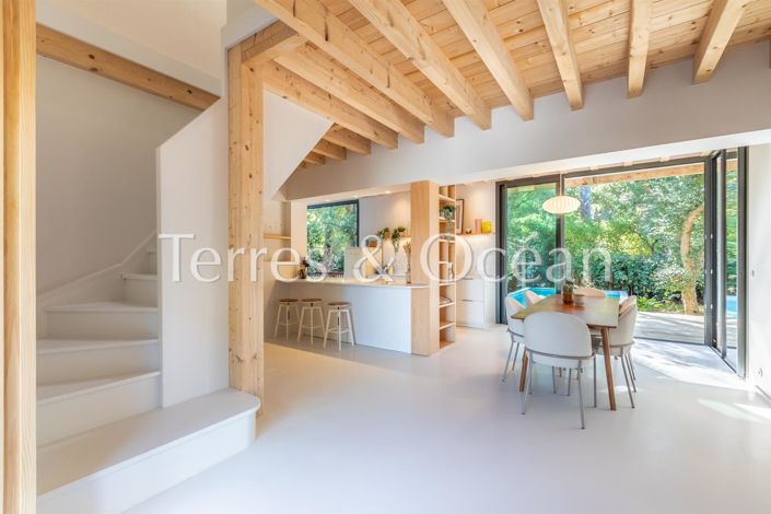 Image No.10-4 Bed House for sale