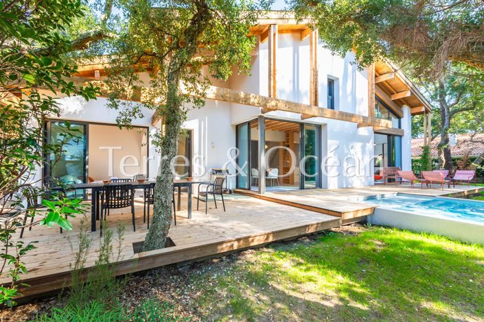 Image No.17-4 Bed House for sale