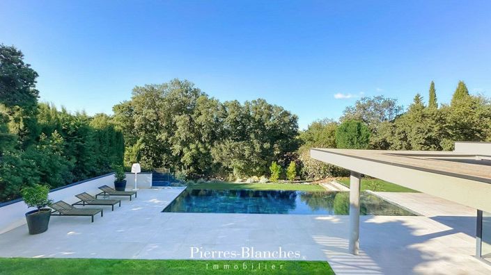 Image No.10-6 Bed House for sale