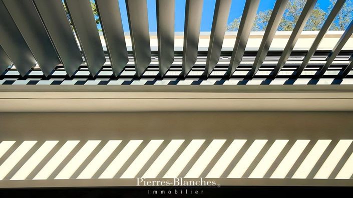 Image No.8-6 Bed House for sale