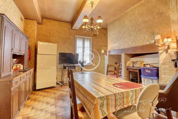 Image No.7-5 Bed House for sale
