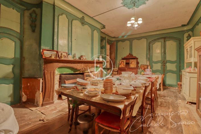 Image No.8-5 Bed House for sale