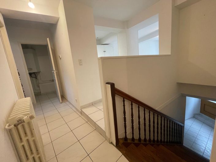 Image No.8-3 Bed House for sale