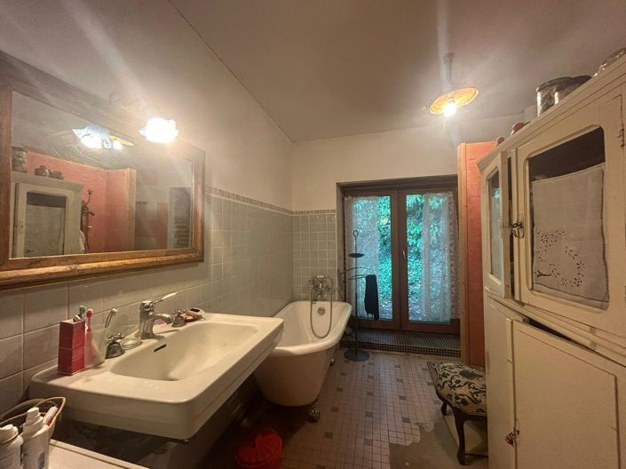 Image No.7-4 Bed House for sale