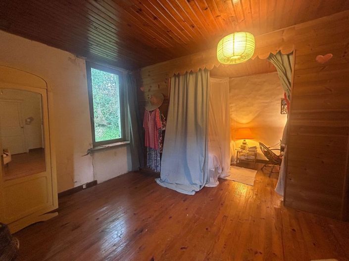 Image No.8-4 Bed House for sale