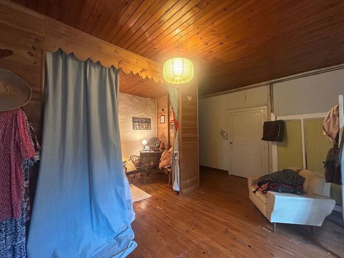 Image No.9-4 Bed House for sale