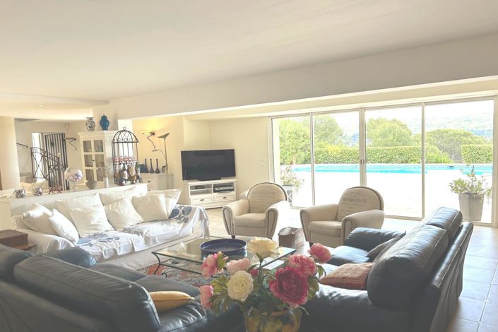 Image No.6-4 Bed House for sale