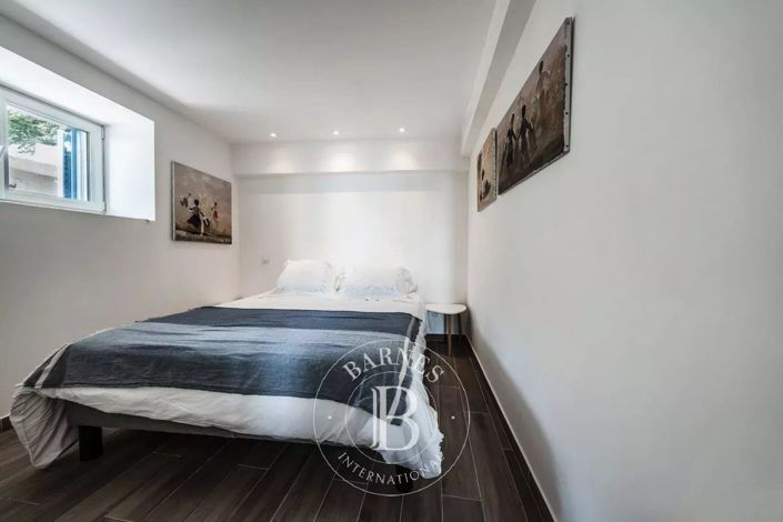 Image No.10-1 Bed Apartment for sale