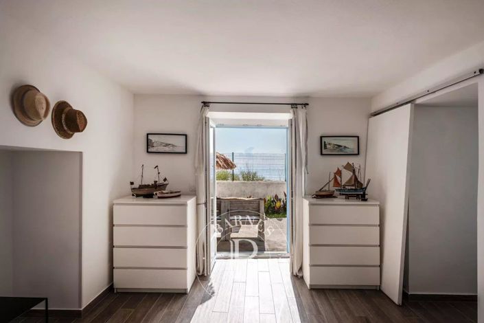 Image No.11-1 Bed Apartment for sale