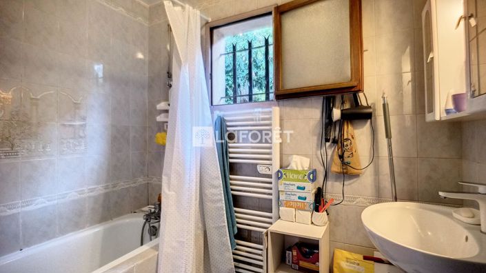 Image No.7-2 Bed House for sale