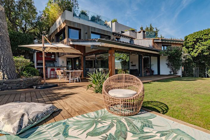 Image No.28-8 Bed House for sale