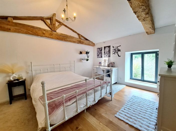 Image No.16-5 Bed House for sale