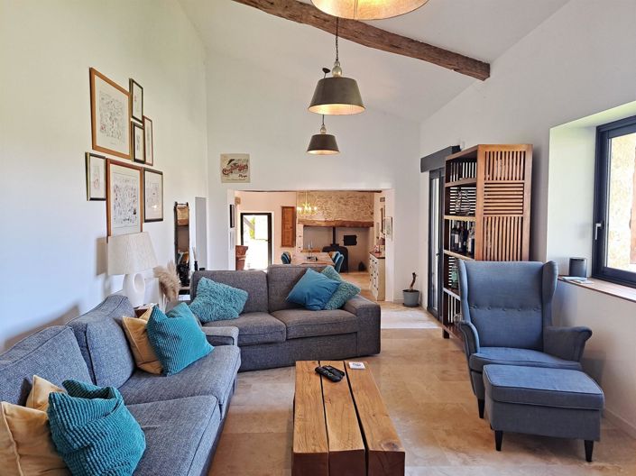 Image No.6-5 Bed House for sale