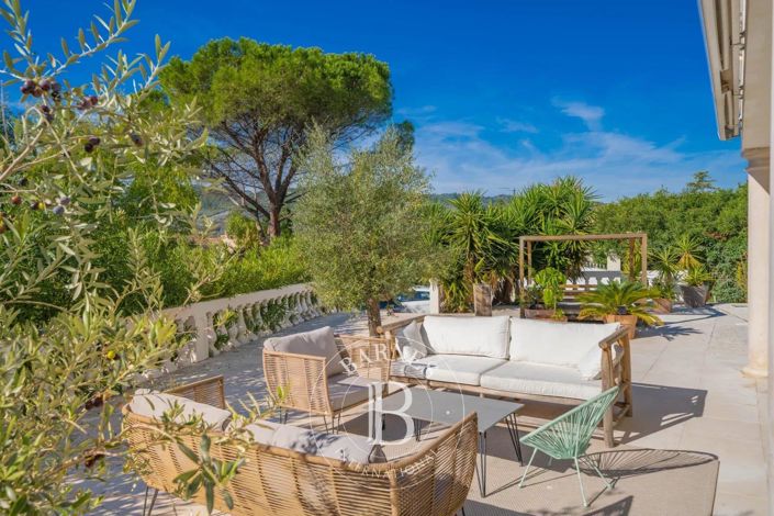 Image No.3-5 Bed House for sale