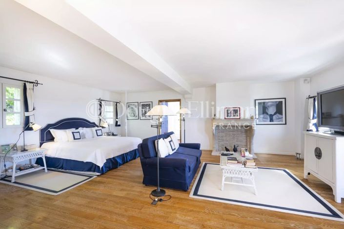 Image No.12-8 Bed House for sale