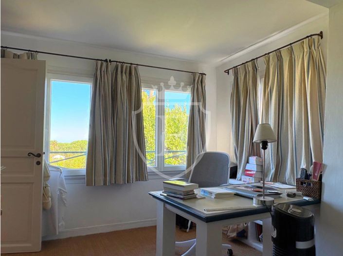 Image No.13-5 Bed House for sale