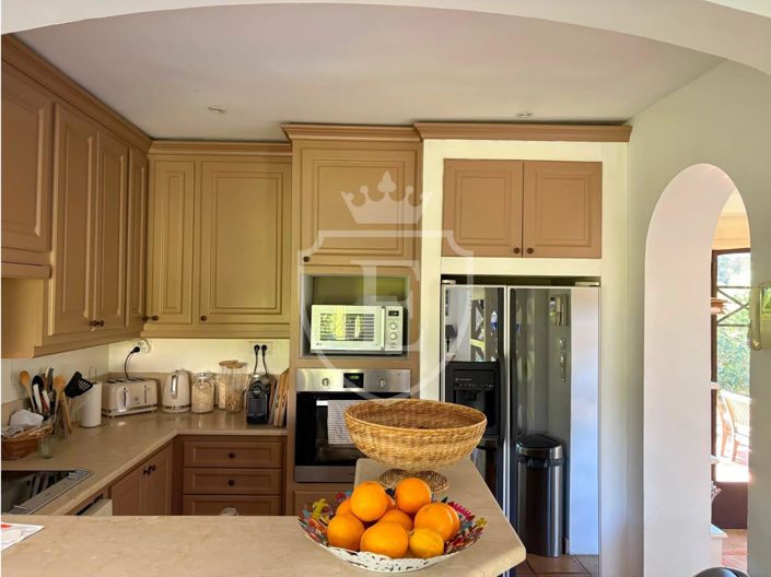 Image No.5-5 Bed House for sale