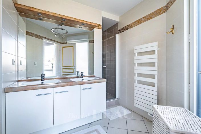 Image No.11-4 Bed Apartment for sale