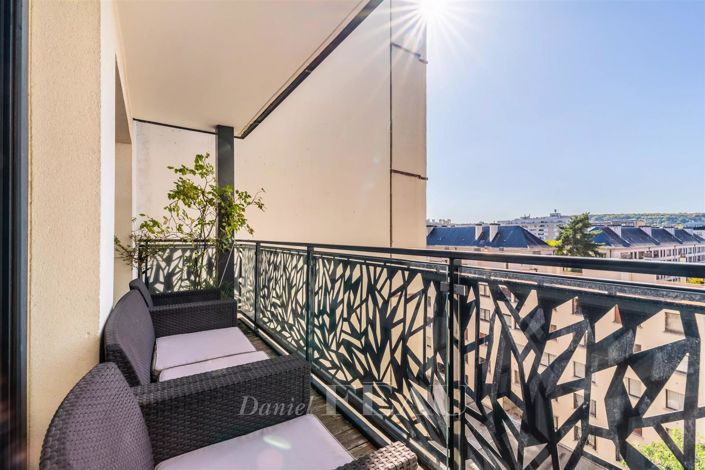 Image No.15-4 Bed Apartment for sale