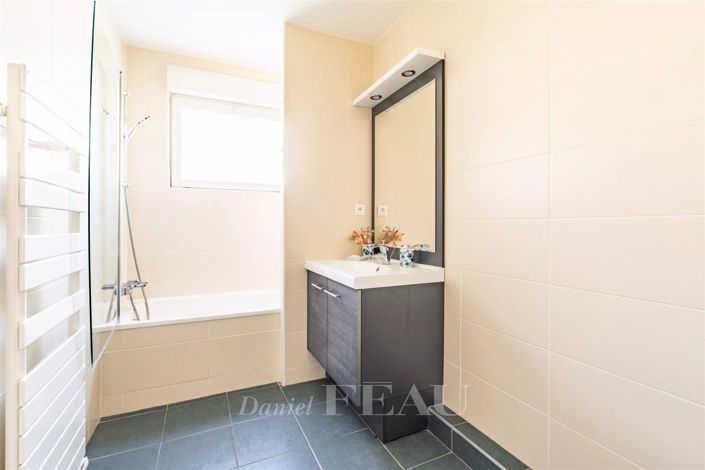 Image No.16-4 Bed Apartment for sale