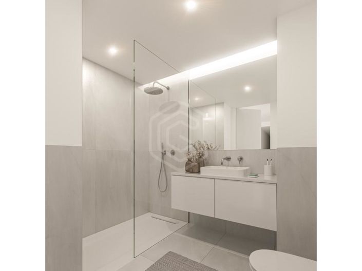 Image No.10-4 Bed Apartment for sale