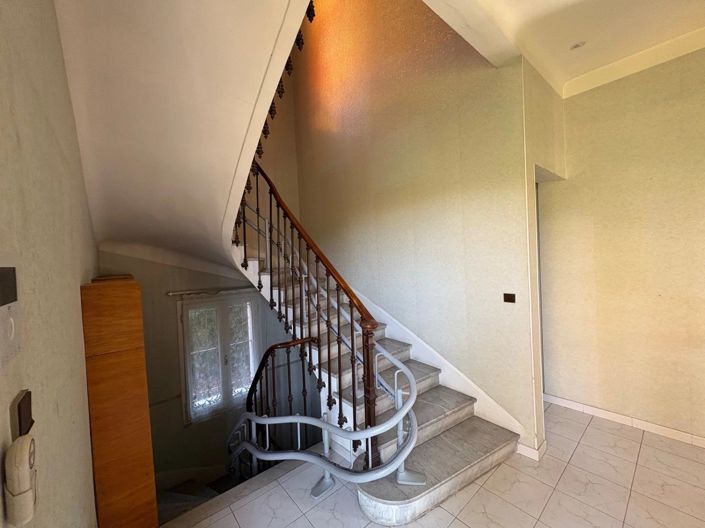 Image No.28-House for sale