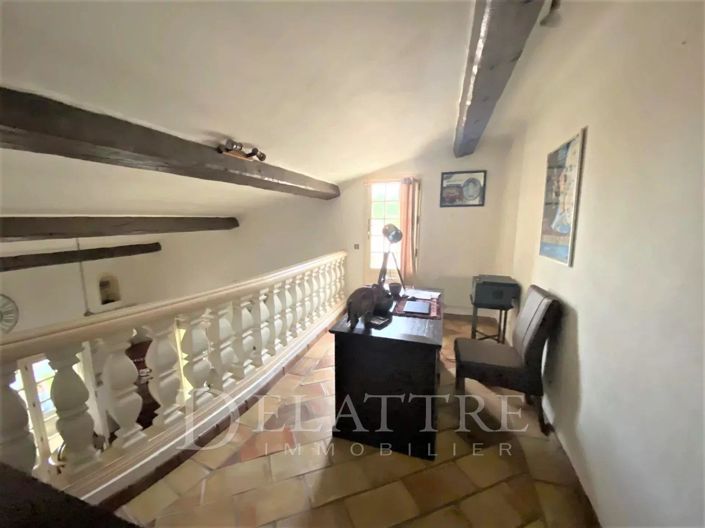 Image No.12-4 Bed House for sale