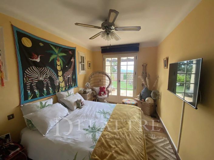 Image No.16-4 Bed House for sale