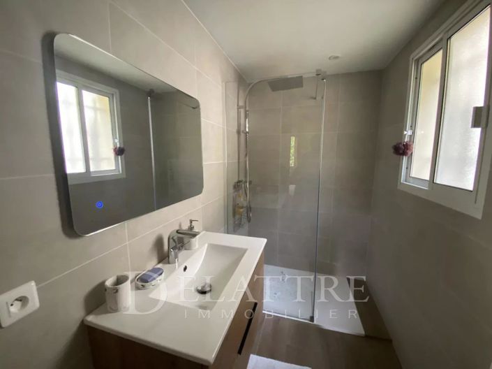 Image No.18-4 Bed House for sale