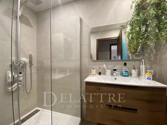 Image No.9-4 Bed House for sale