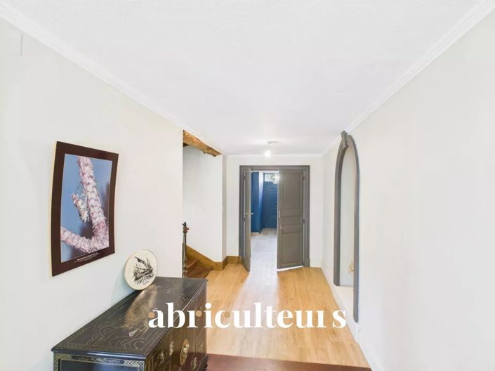 Image No.5-5 Bed House for sale