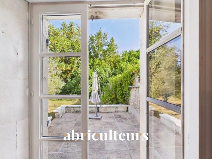 Image No.7-5 Bed House for sale