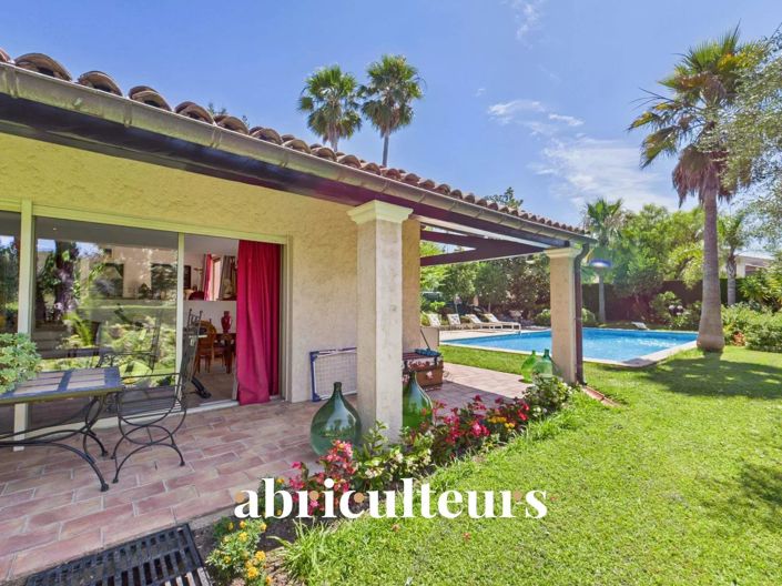 Image No.16-5 Bed House for sale