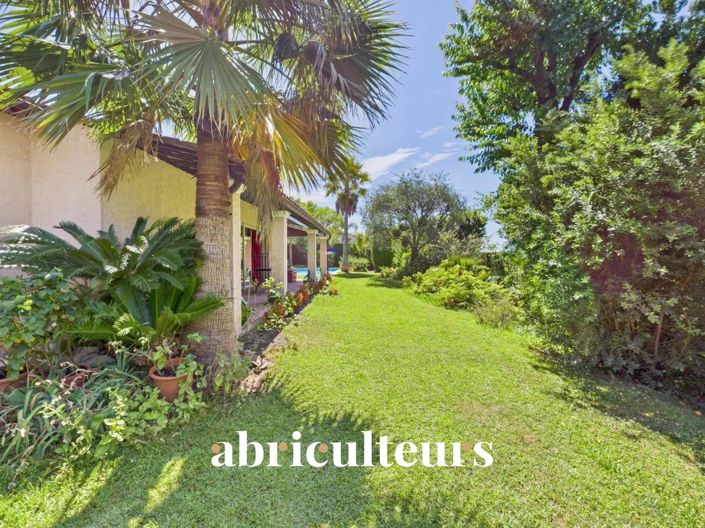 Image No.17-5 Bed House for sale