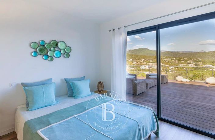 Image No.11-3 Bed House for sale