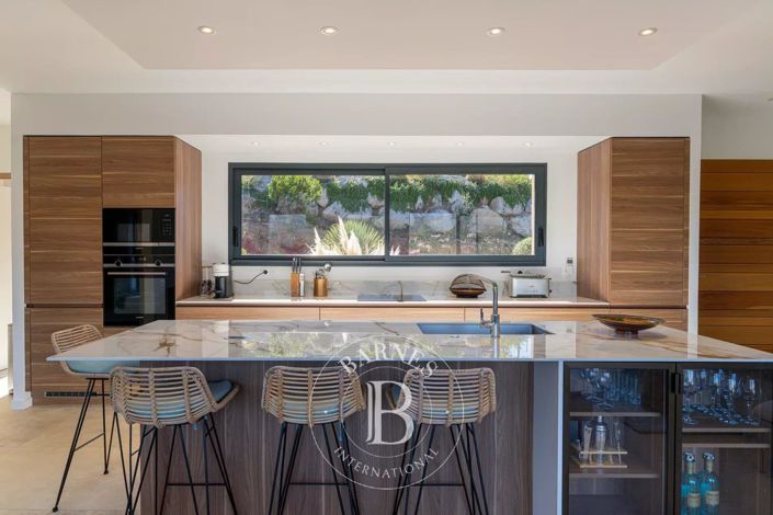 Image No.7-3 Bed House for sale