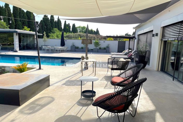 Image No.2-4 Bed House for sale