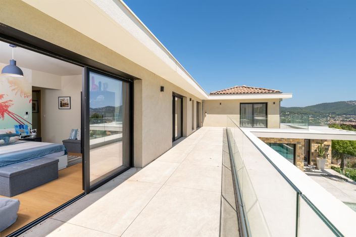 Image No.15-5 Bed House for sale