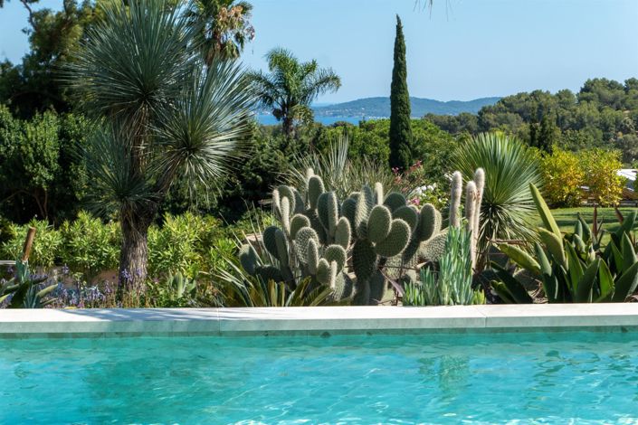 Image No.3-5 Bed House for sale