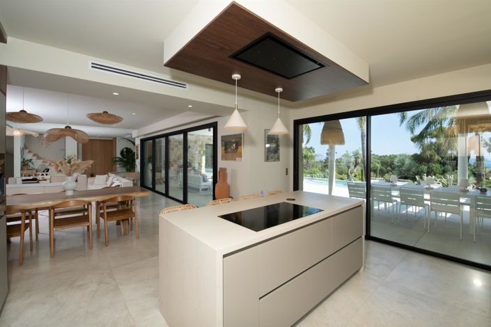 Image No.9-5 Bed House for sale