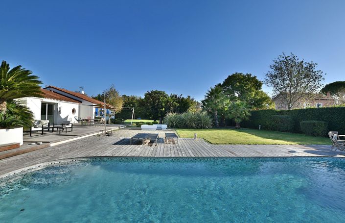 Image No.2-5 Bed House for sale