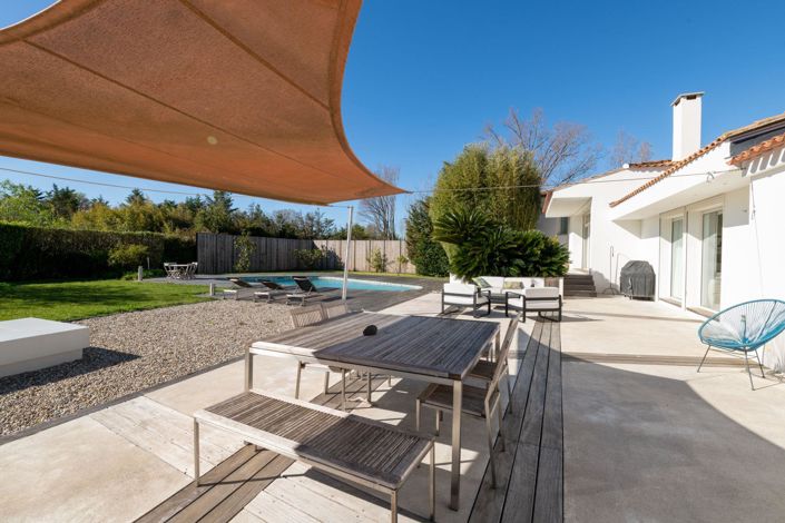 Image No.5-5 Bed House for sale