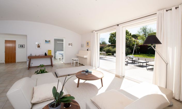 Image No.6-5 Bed House for sale