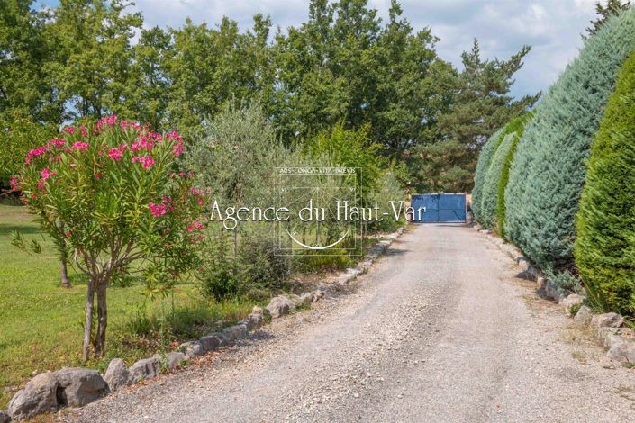 Image No.18-5 Bed House for sale