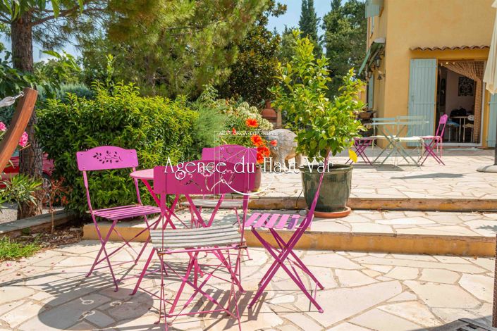 Image No.20-5 Bed House for sale