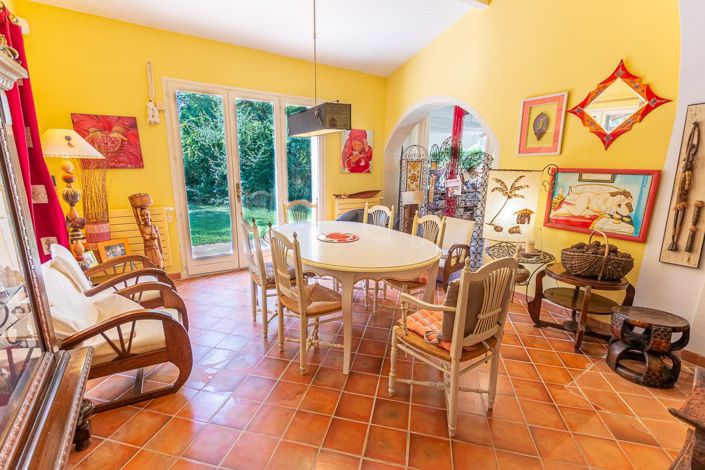 Image No.23-5 Bed House for sale