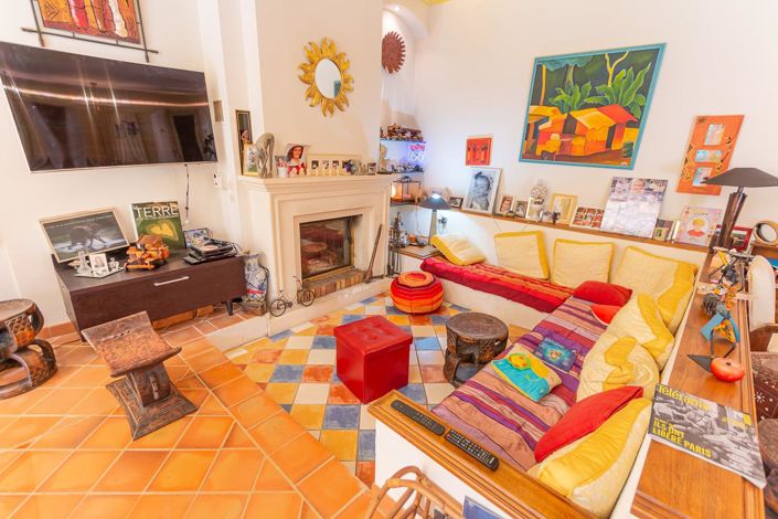 Image No.24-5 Bed House for sale